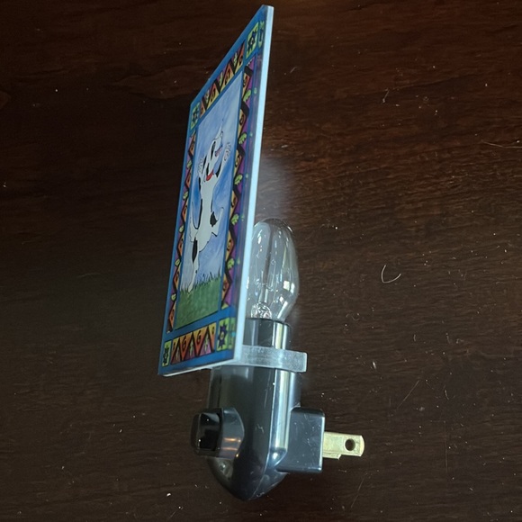 Dancing Dog Night Light. Adjusts from front or to side. Super cute! - Picture 2 of 4